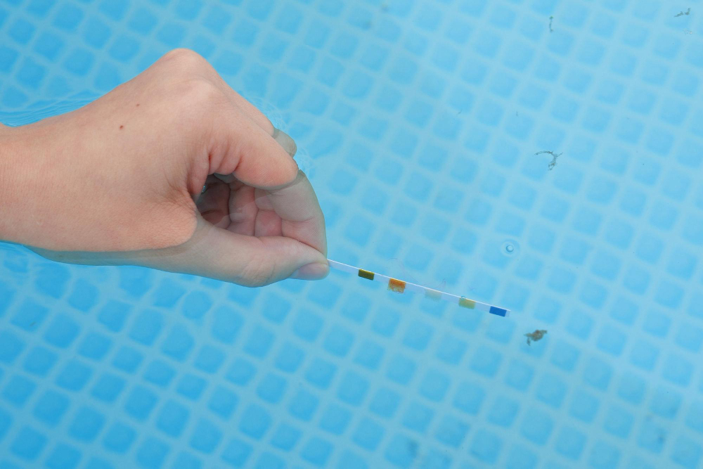 How to Use a Pool Test Kit for Effective Pool Water Maintenance